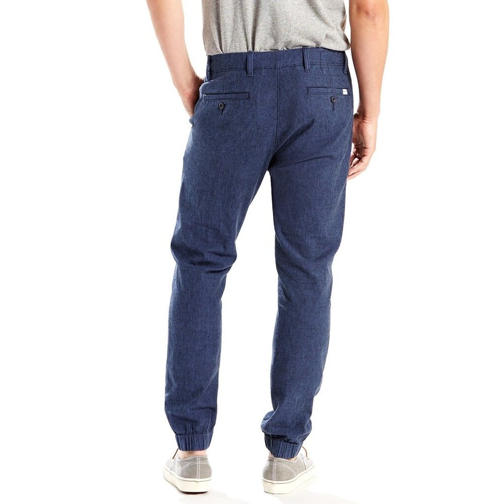 Levi’s Chino Jogger in Dark Olive Green